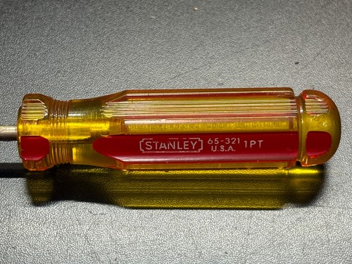 Vintage Stanley 65-321 Red/Yellow Philips Screwdriver Made in USA - Picture 2 of 3