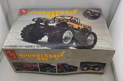 AMT ERTL Thunderbolt modello unico - Foto 2 di 6
