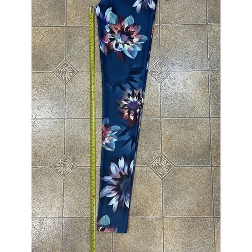 NWT Live Love Dream Womens Blue Floral Leggings Size XS Water Wicking Technology - Picture 11 of 12