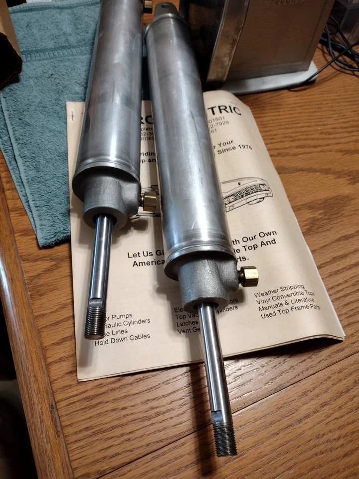(2) Гидравлический цилиндр с откидным верхом Lincoln 1946-1948 Zephyr Continental - Изображение 2 из 4