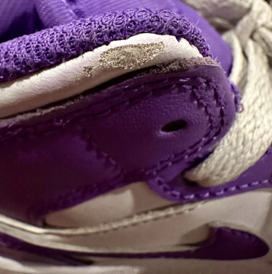 Nike Air Jordan 1 Mid PS Talla 2.5Y Púrpura Veneno Blanco DQ8424-511 Tenis Zapatos Foto 3 de 4