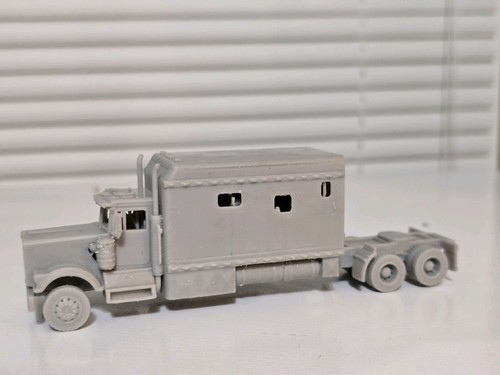 N Scale Marmon Conventional Semi Tractor (Big House)With Large Custom Sleeper... - Picture 5 of 7