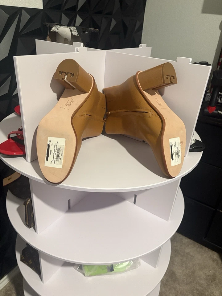 Nuevos botines Tory Burch Brooke punta redonda talla 8 Foto 3 de 3