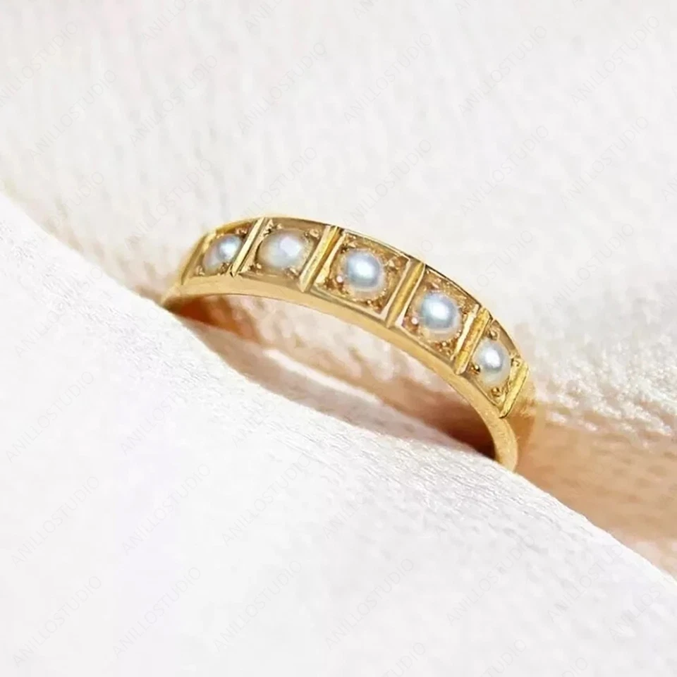 Anillo de media eternidad de perlas genuinas en oro de 14k anillo ancho grueso para boda Foto 3 de 4