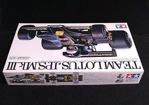 TAMIYA TEAM LOTUS Grand Prix Collection 1/20 J.P.S. Mk.III 1978 Model Kit   - Picture 5 of 14