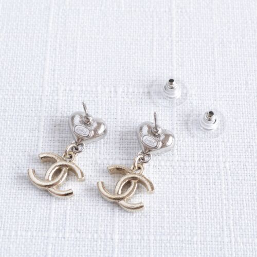 CHANEL 23S Crystal Heart CC Pendant Earrings Ohrringe Ohrstecker Gold Silber - Bild 3 von 3
