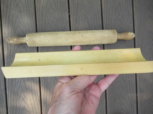 Rodillo antiguo de madera dura con soporte moderno - Imagen 3 de 5
