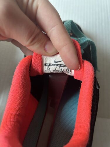 Nike Women Black Blue and Pink Sneakers US 7.5 - Picture 7 of 8