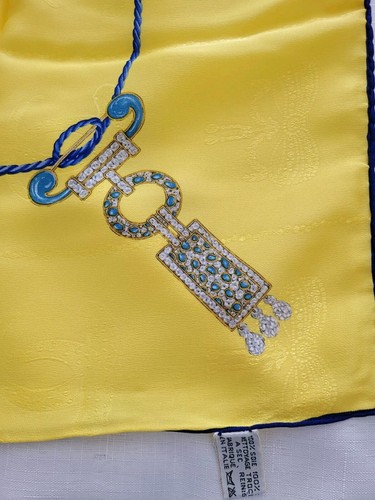 MUST DE CARTIER AUTHENTIC YELLOW SILK SCARF MADE IN ITALY - Picture 11 of 13