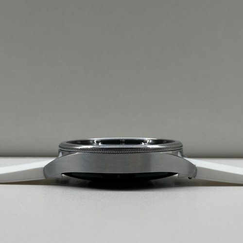 Samsung Galaxy Watch6 Classic 47mm GPS Bluetooth Argent - Très bon état - Photo 6 sur 8