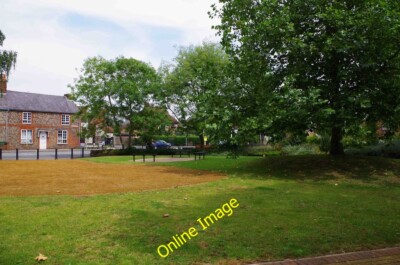Foto 6x4 MG Garten (2), Ock Street, Abingdon, Oxon Eine Gesamtansicht der c2014