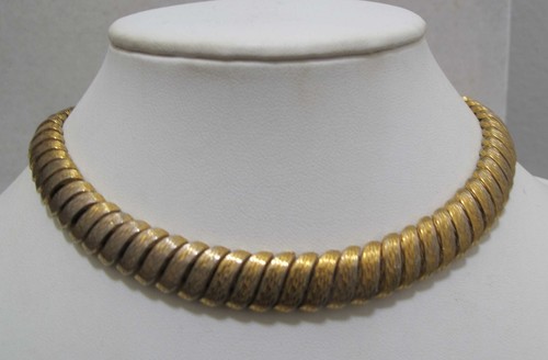 Vintage CINER strukturierte goldfarbene Glieder 15" Statement Halsband Halskette - Bild 2 von 13