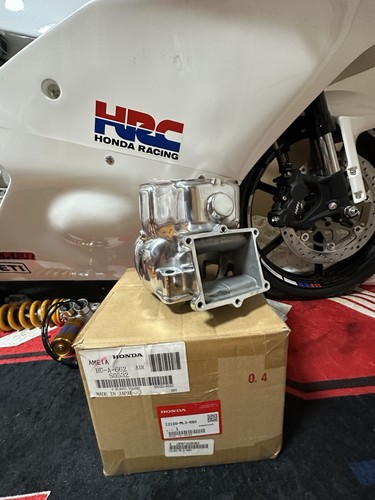 Honda Cr500 Cylinder Hand Polishing  - Picture 14 of 16