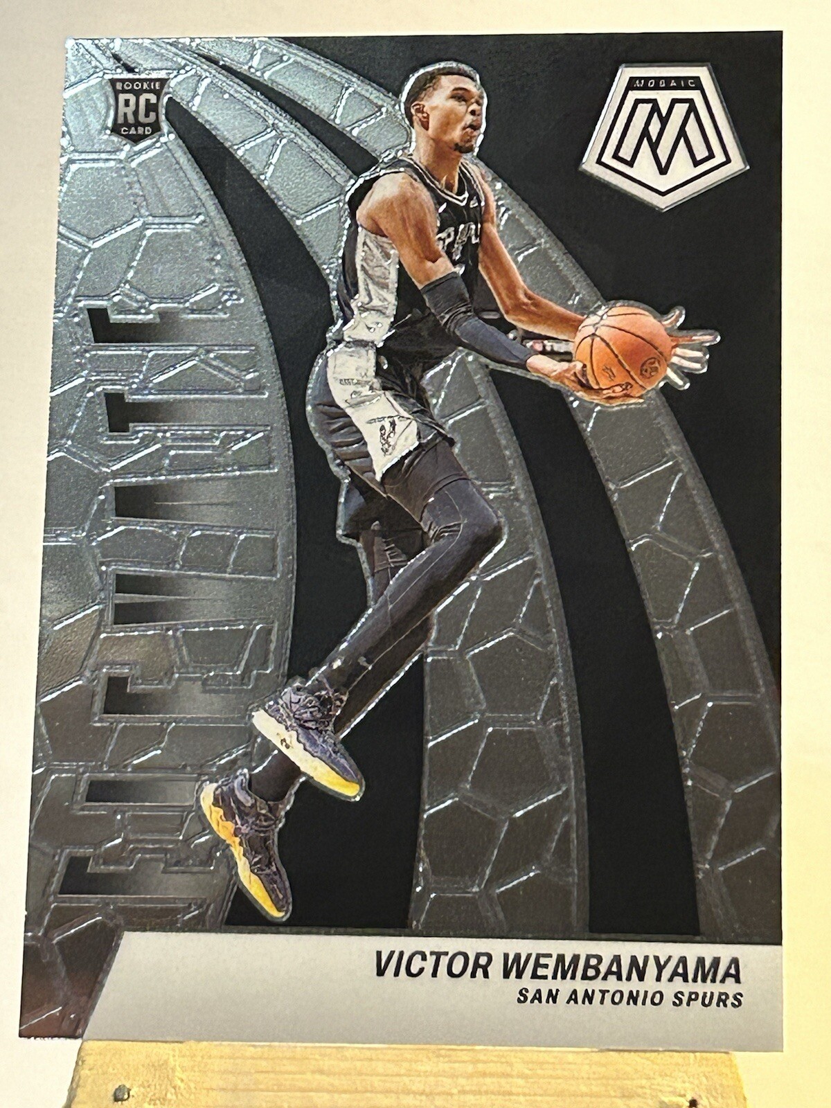 2023-24 Panini Mosaic RC Victor Wembanyama Elevate Insert #18 Spurs 