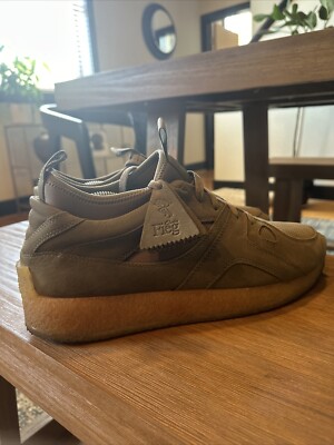 DS ORIGINAL Kith x Clark s 8th Street Lockhill Tan Suede Green