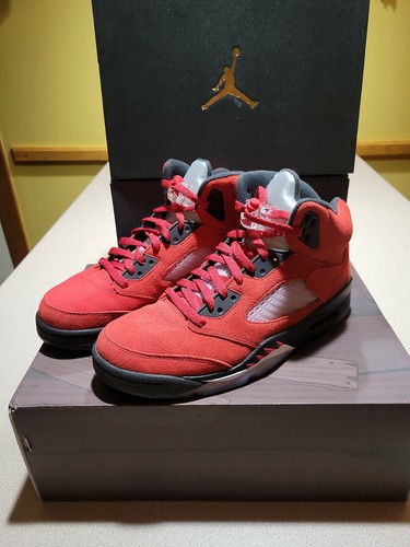 Air Jordan Raging Bull 5s