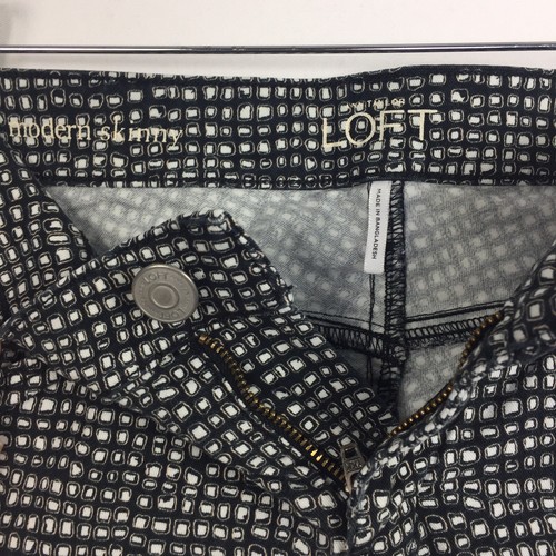 LOFT Ann Taylor Sz 27 Modern Skinny Jeans Cotton Stretch Black White Square Dot - Picture 3 of 9