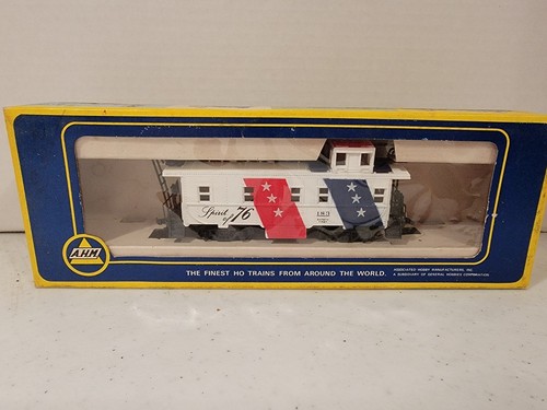AHM HO Scale Spirit of '76 Bicentennial Caboose 5340P