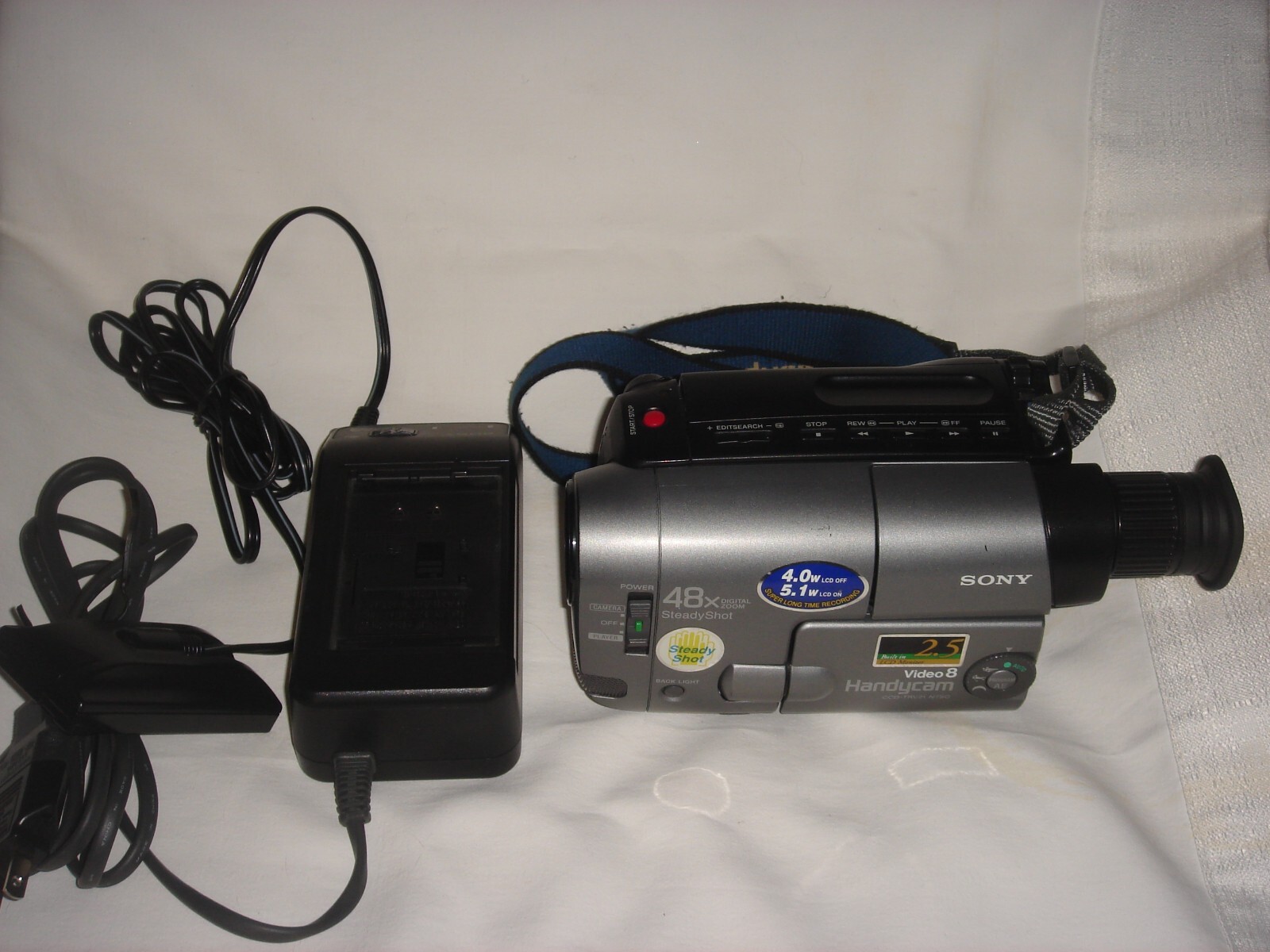 Sony Handycam CCDTRV21 Video 8mm Analog Camcorder Record Transfer