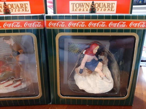COCA-COLA TOWN SQUARE COLLECTION vintage- Boxed skaters pause, skiiers, bench - Picture 3 of 9