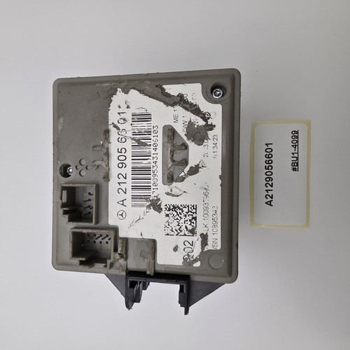 2010-2018 Mercedes CLS Key Reader Ignition Lock Control Module A2129056601 - Picture 2 of 9