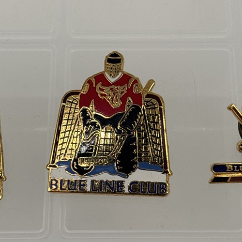 Vintage UNO Mavericks Four (4) Blue Line Club Pin Lot! - Picture 4 of 11