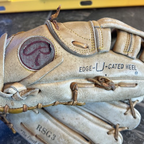 Rawlings RSG3  Baseball Glove Edge-U-Cated Model RHT Softball Size - Picture 2 of 7