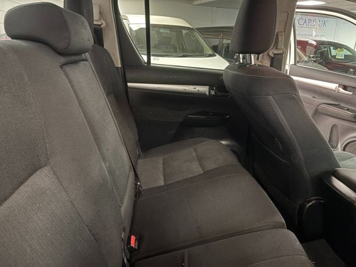 2016 Toyota Hilux 2.4 D-4D Icon Pickup Double Cab 4dr Diesel Manual 4WD Euro 6 ( - Picture 18 of 22