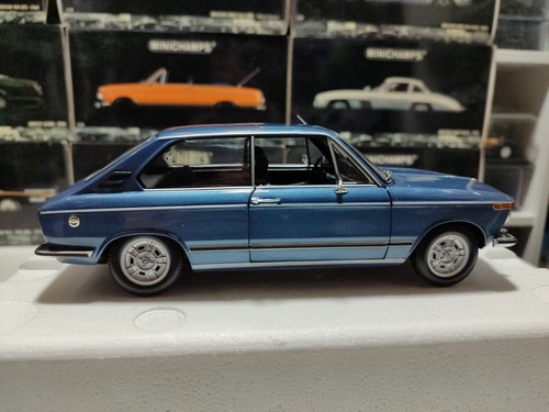 MINICHAMPS 1:18 BMW 2000 tii TOURING 1971 - Imagen 4 de 21