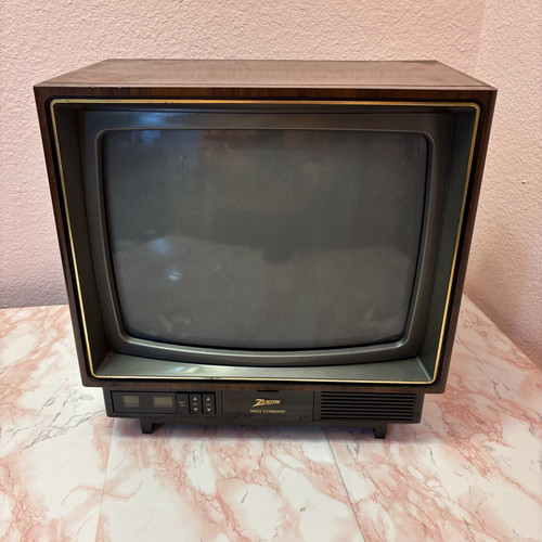 Vintage Zenith Space Command 13" Woodgrain Retro TV SE1315W ‘83 Parts Or Repair - Picture 1 of 9