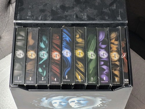The X-Files Complete Series Collector's Edition DVD Box Set Season 1-9 Pre-Owned - Picture 7 of 8