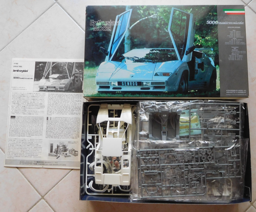 Fujimi Lamborghini Countach '88 5000 Quattrovalvole 1:24 - Code SP.1 N.08103 - Foto 2 di 4