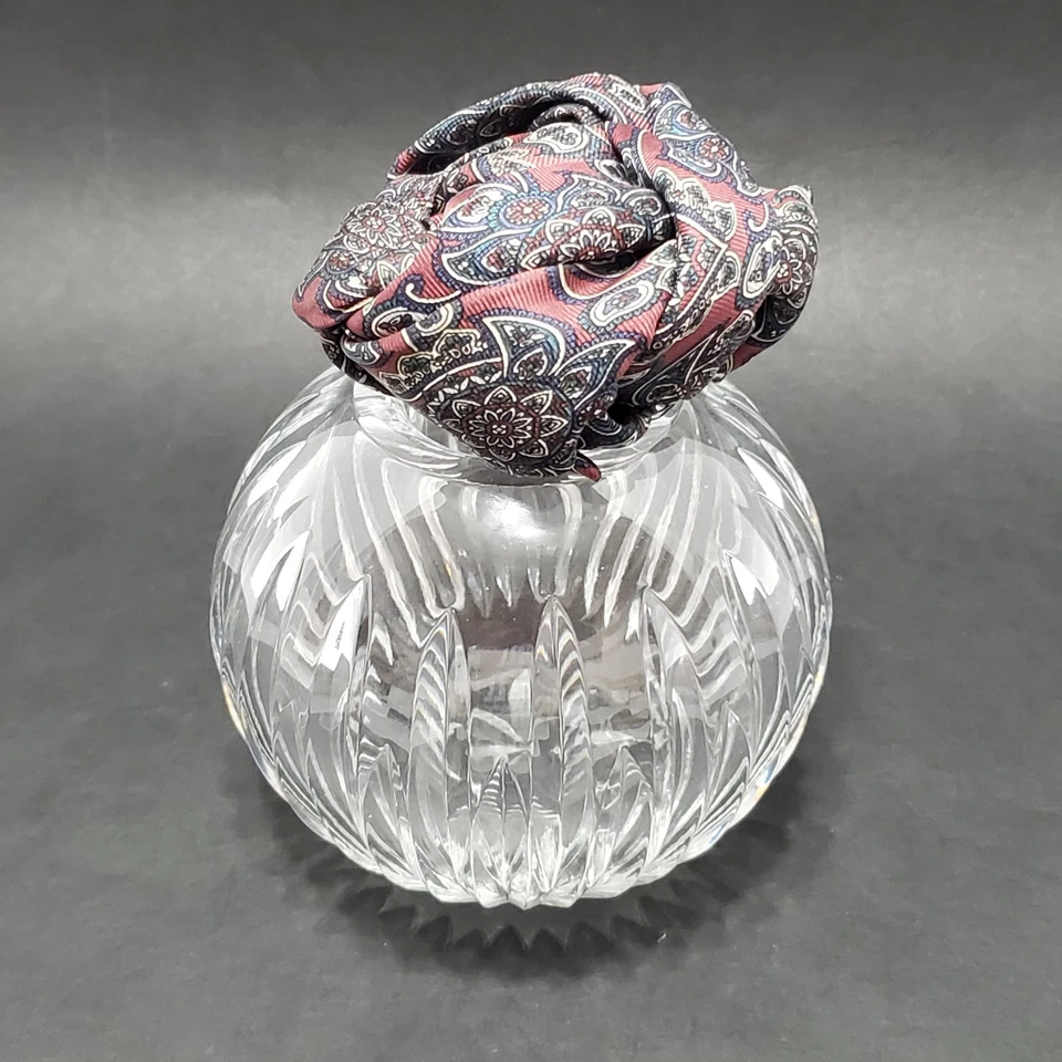 Boutonniere rosa de seda o decoración del hogar patrón de cachemira azul borgoña y plata Foto 4 de 4