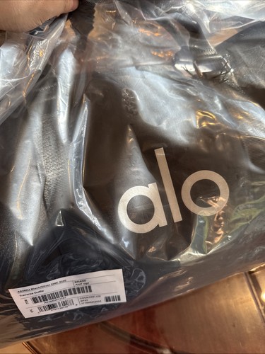 NWT Alo Yoga Traverse Duffle - Bought From Alo