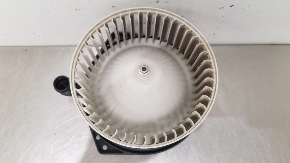 21 NISSAN NV2500 范交流吹风机电机 — 第 2/4 张图片