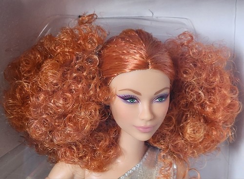 2022 Barbie Looks Doll Model #11 Redhead Made to Move HBX94 Signature NRFB - Picture 10 of 23