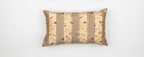 Nobilis Botanical Embroidered Design over Silk Stripe 45 x 25 cm - Picture 2 of 2