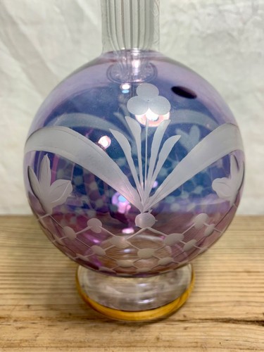 Vintage Art Glass 9” Genie Decanter Purple Etched Gold Trim pedestal w stopper - Picture 14 of 15