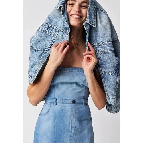 Free People Picture Perfect Midikleid Denim trägerlos in Allure Blue Gr. 6 - Bild 6 von 16