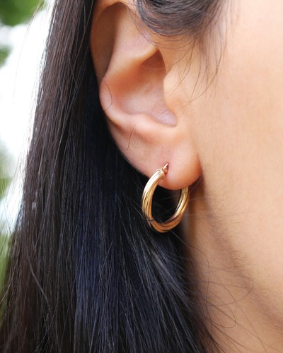 9ct Yellow Gold 15mm Twist Hoop Earrings - Picture 2 of 2