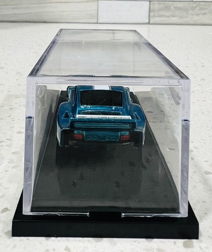 Hot Wheels TOY FAIR 2022 Porsche 935 - Picture 4 of 9