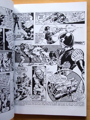 2000 AD Archive Volume 1 (Progs 1–10) paperback Rebellion 2002 - Bild 11 von 20