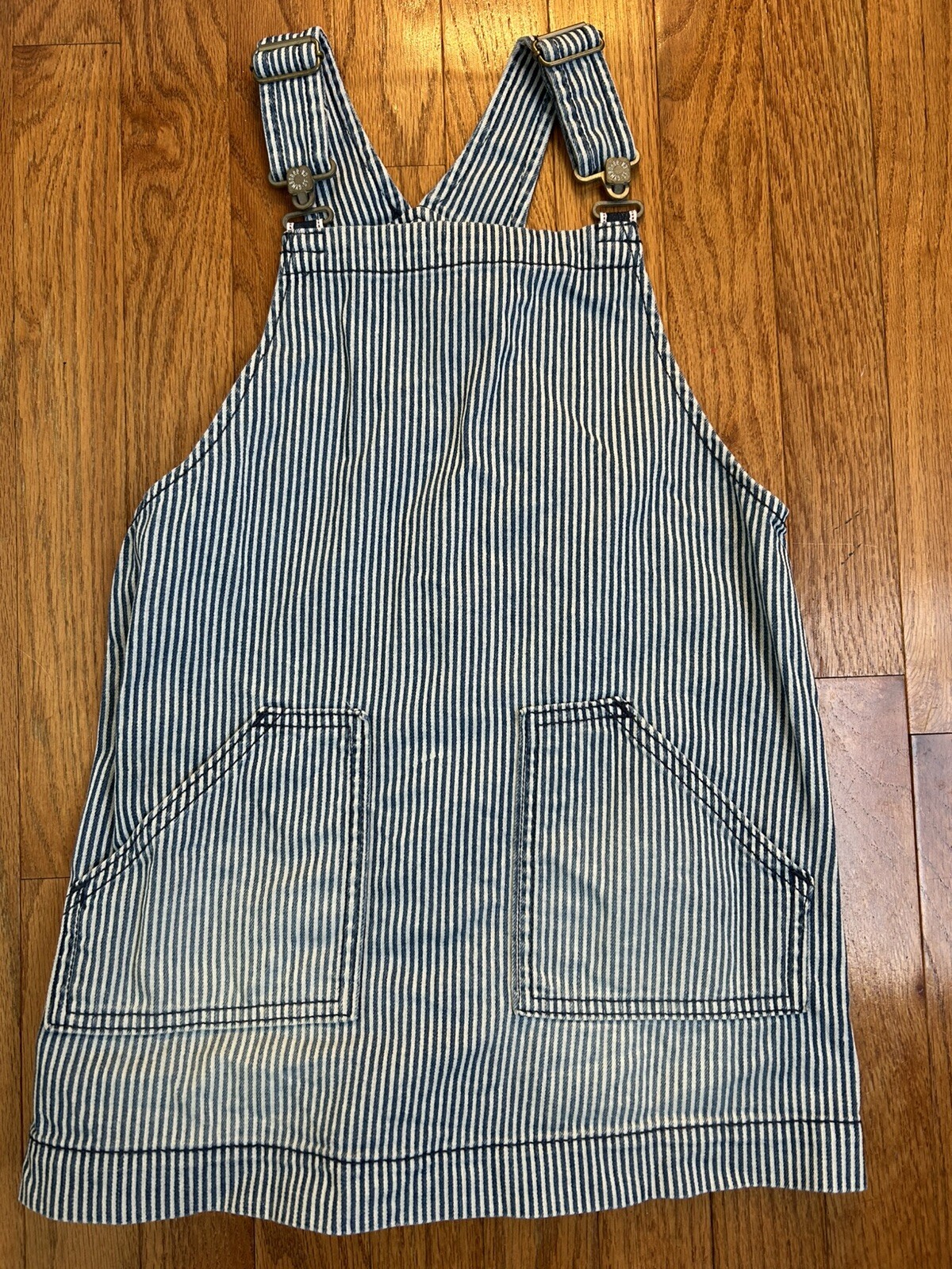Picture 1 of 6