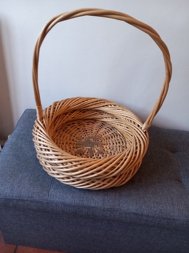 Circular Large Wicker Style Basket Long Handle Woven Decorative Bowl 13.5"x17.5" - Picture 5 of 9