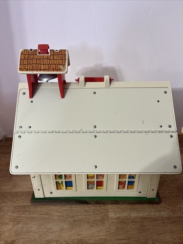 Fisher Price School House #923 Juego De Colección, Techo con Bisagras de Metal, Campanario - Imagen 2 de 9