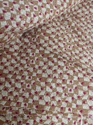 4 Yds. Cotton Quilting Fabric Rustic Primitive Red Hearts Squares Scatter (#305) - Picture 6 of 7