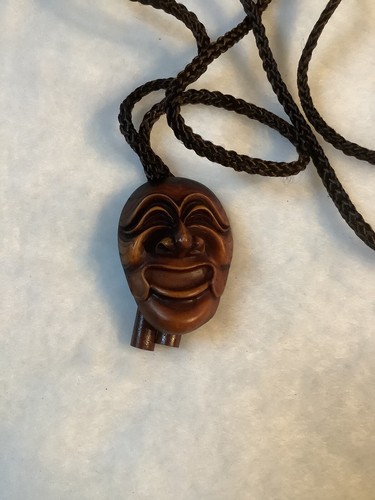 Vintage Bolo Tie Comedy Face Mask Carved Resin Necklace Korean Hahoe - Picture 3 of 4