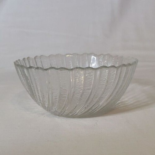 Cuenco de caramelos de vidrio transparente con patrón giratorio - Imagen 4 de 5