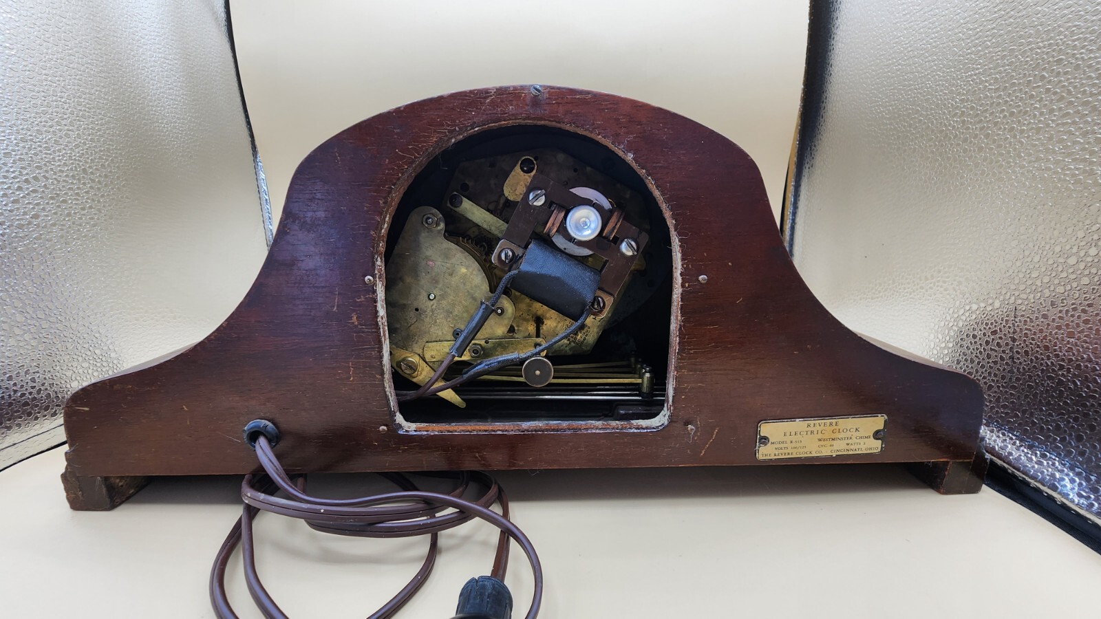 VINTAGE REVERE WESTMINSTER CHIME ELECTRIC CLOCK MODEL R913, missing