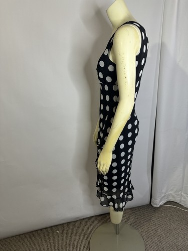 Asymmetrisches Kleid Fumblin Foe schwarz mit weißen Tupfen und Rüschensaum - Bild 2 von 12